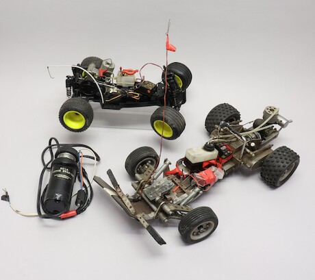 Buggy RC Vintage TOMO LUPUS 1/8, Compatible Kyosho Thunder Tiger, état Comme Neuf