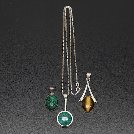 Halsband