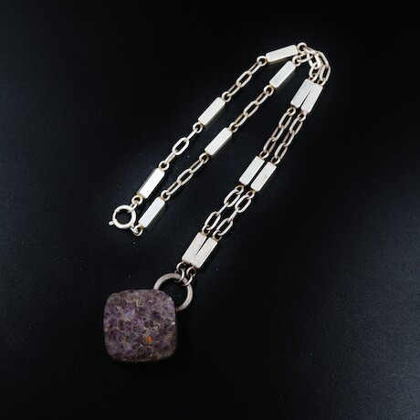 Halsband
