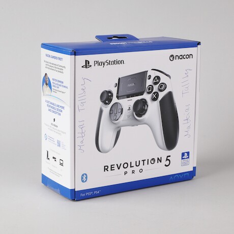 Playstation Nacon Revolution