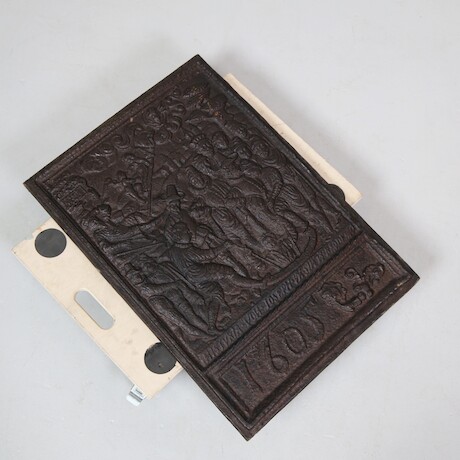 Ugnsplatta/gjutjärnsrelief