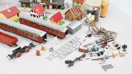 Modelljärnvägsdelar