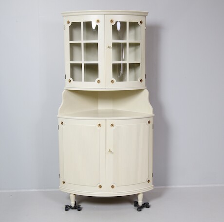 Hörnvitrinskåp Gustaviansk