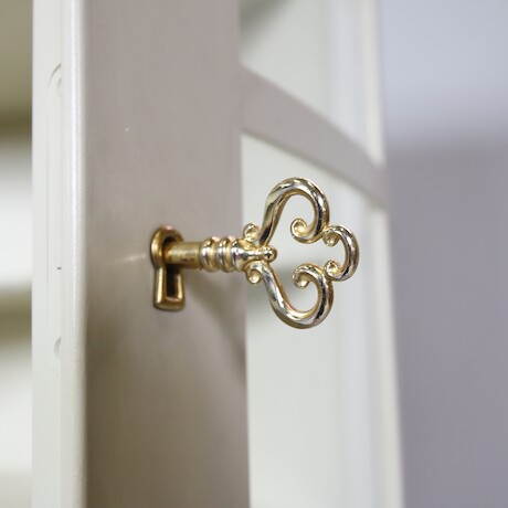 Hörnvitrinskåp Gustaviansk