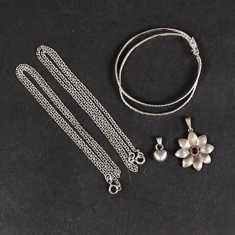 Halsband