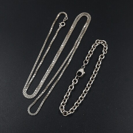 Halsband