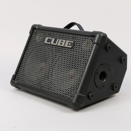 Roland CUBE Street