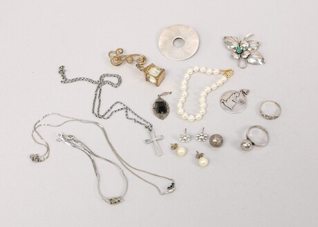 Halsband
