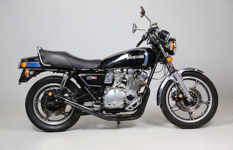 Motorcykel Suzuki Gs