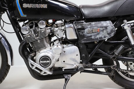 Motorcykel Suzuki Gs