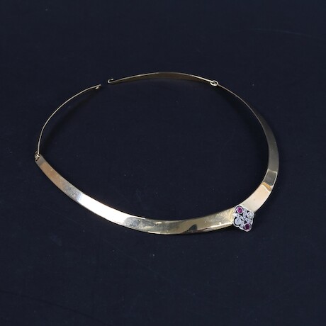 Halsband