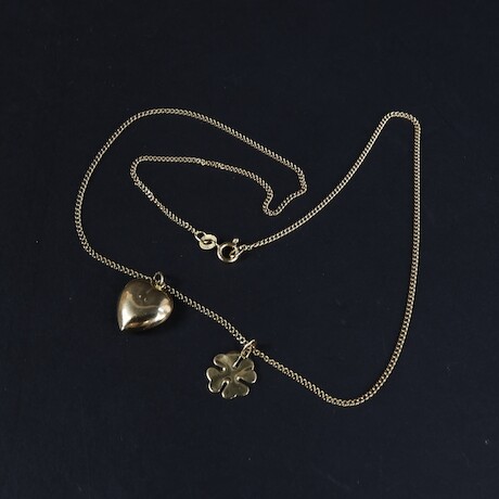 Halsband