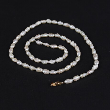Pärlcollier