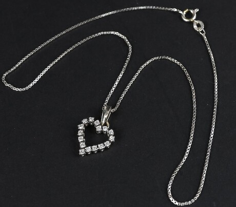 Halsband