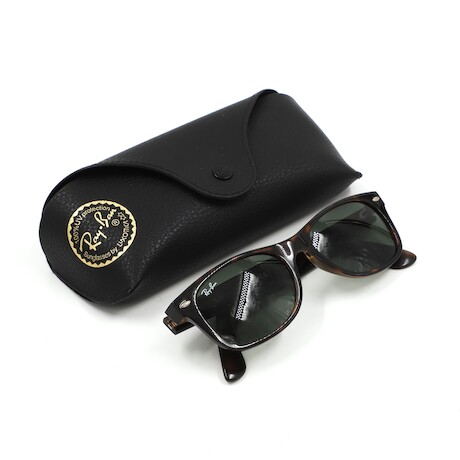 Ray-Ban