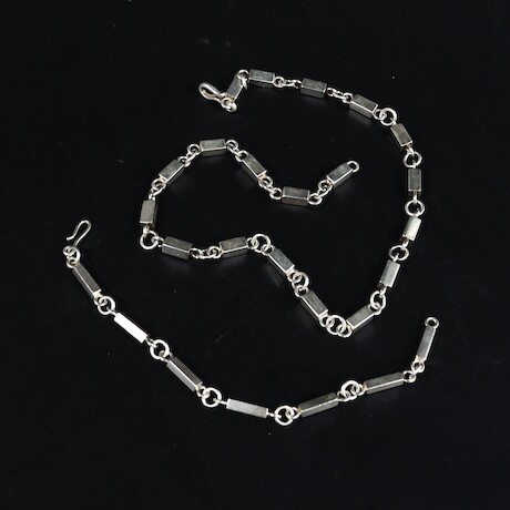 Halsband