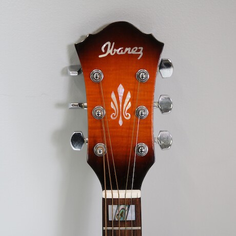 Gitarr Ibanez